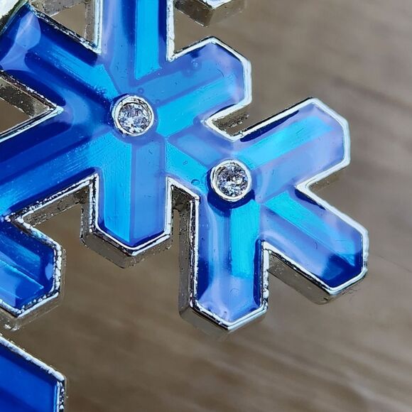 💜Harvey Lewis 2015 Blue Snowflake w/Swarovski Crystal Embellishments - Picture 3 of 5